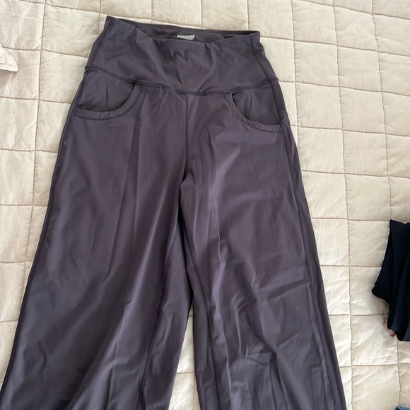 Wide leg exercise pants - Picture 1 of 3